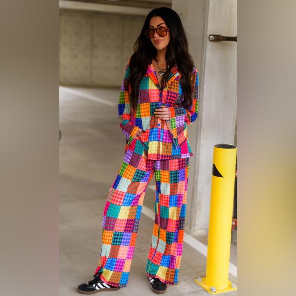 2-piece set Dressed in LALA Long Sleeve Plissé Set in Fun House Print